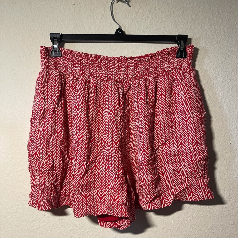 Cute red and white printed shorts with pockets